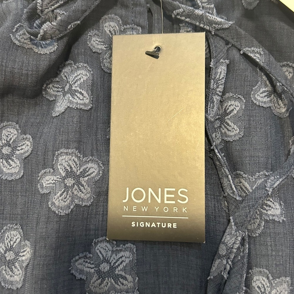 NWT Jones New York Signature Women Top M Denim Floral Embroidered Ruffle Neck - Picture 4 of 11